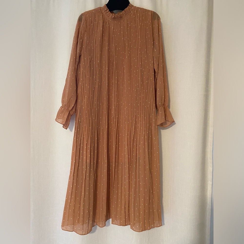 Illa Illa Peach Polka Dot Flowy Dress